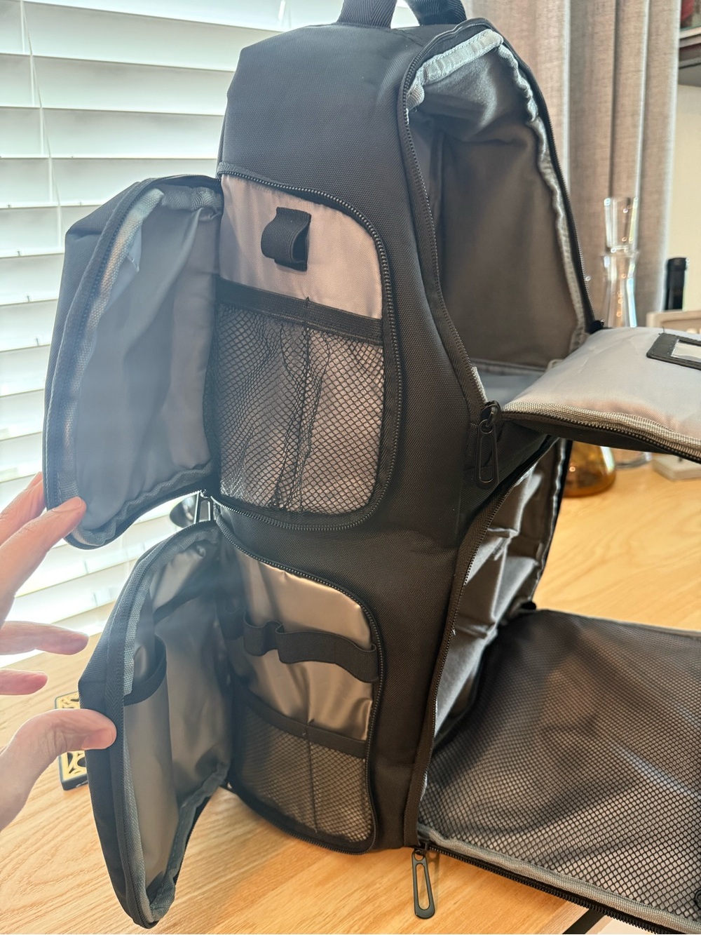 Travel backpack - Picture 4 of 5